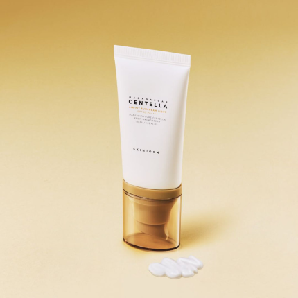 کرم ضد آفتاب بدون رنگ اسکین 1004 SPF30 مدل Centella Air-Fit